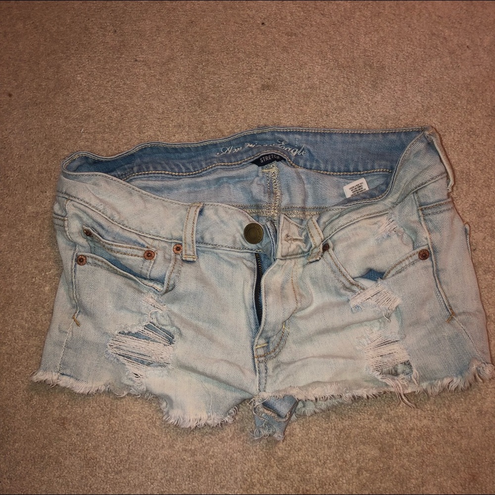 american eagle light wash jean shorts
